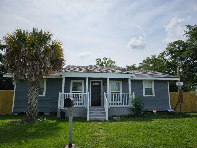 property at 600 Westwego Ave