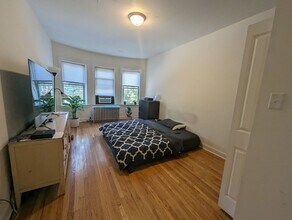 3411 W Balmoral Ave in Chicago, IL - Building Photo - Building Photo