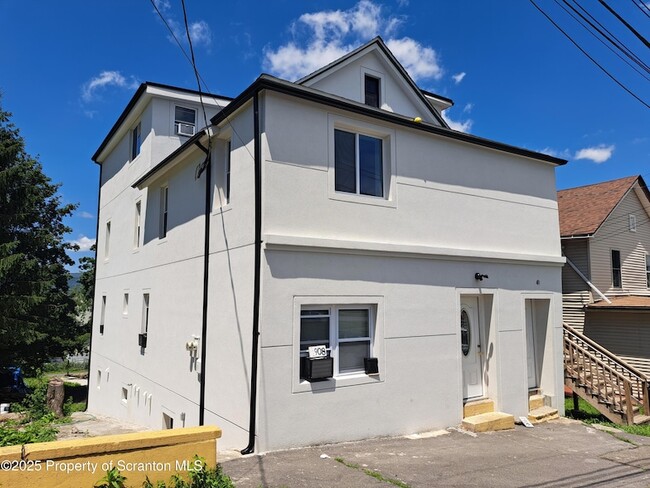 1906 Prospect Ave, Unit 2 in Scranton, PA - Building Photo - Building Photo