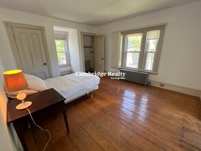 80 Curtis St, Unit T in Somerville, MA - Foto de edificio - Building Photo
