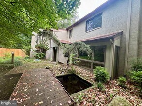 1434 Kirby Rd in McLean, VA - Building Photo - Building Photo