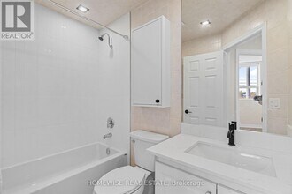 3635 Dundas St W in Toronto, ON - Building Photo - Building Photo