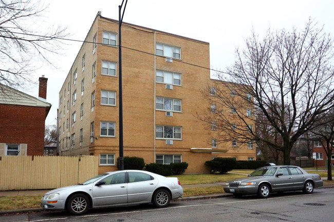 1447 W Touhy Ave in Chicago, IL - Building Photo - Building Photo