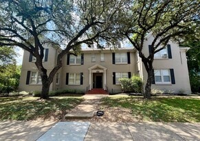 424 E Ashby Pl in San Antonio, TX - Building Photo