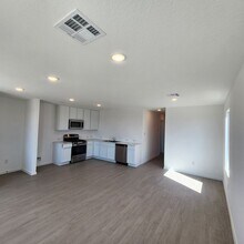 7204 India Star- in San Antonio, TX - Foto de edificio - Building Photo