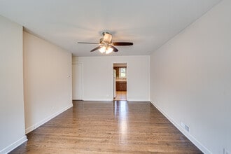 637 Barnsdale Rd in La Grange Park, IL - Building Photo - Building Photo