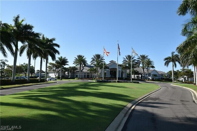 10130 Colonial Country Club Blvd in Ft. Myers, FL - Building Photo - Building Photo