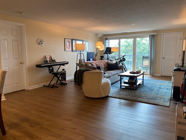 property at 8 9th St