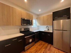 228 Clinton Ave, Unit 2L in Jersey City, NJ - Building Photo
