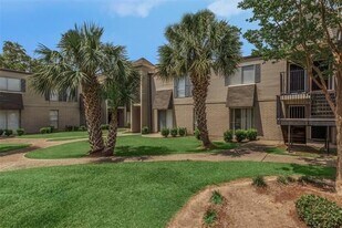 7019 Crowder Blvd in New Orleans, LA - Building Photo