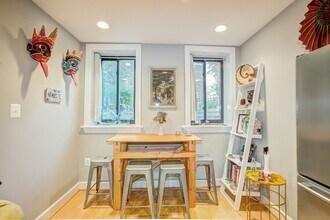 6 Rhode Island Ave NW in Washington, DC - Building Photo - Building Photo