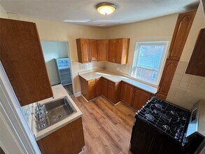 130 Catskill Ave in Yonkers, NY - Building Photo - Building Photo