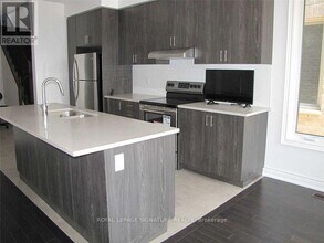 53 Hubbell Rd in Brampton, ON - Building Photo - Building Photo