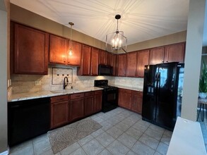 2319 Sheehan Dr in Naperville, IL - Building Photo - Building Photo
