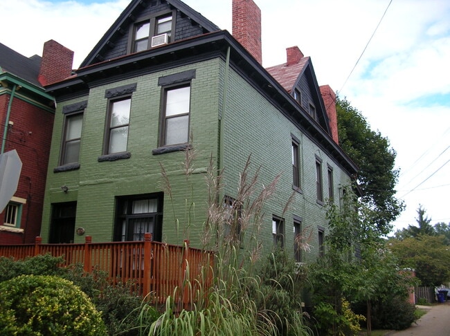5409 Coral St in Pittsburgh, PA - Building Photo - Building Photo