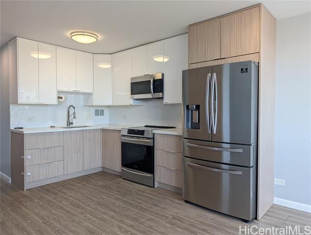 property at 4300 Waialae Ave