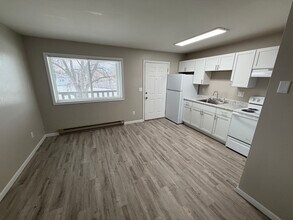 1203 34th St Cir S in Moorhead, MN - Building Photo - Building Photo