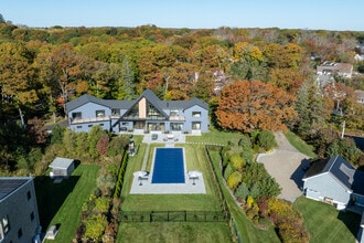 25 Algonquin Rd in Cape Elizabeth, ME - Building Photo - Building Photo