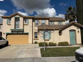 5545 Arcadia Cir in Discovery Bay, CA - Building Photo