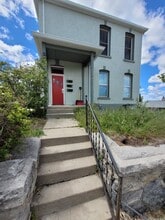 12 S Ewing St, Unit 2 in Helena, MT - Foto de edificio - Building Photo