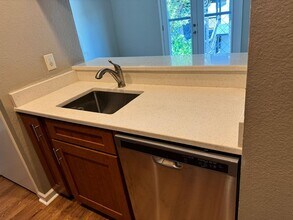 2217 San Gabriel St in Austin, TX - Building Photo - Building Photo