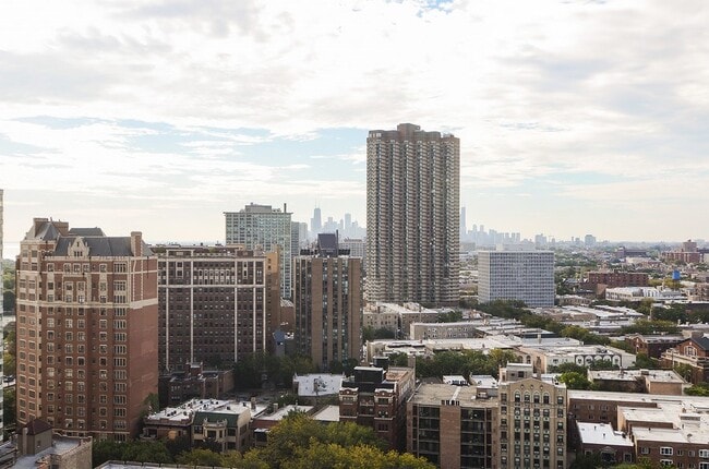 655 W Irving Park Rd, Unit 2109