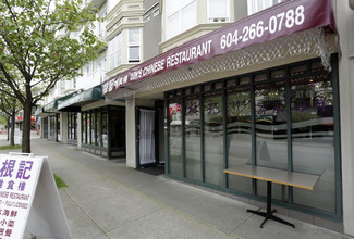 Kerrisdale Place in Vancouver, BC - Building Photo - Building Photo