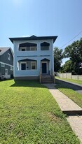 619 Orient Ave, Unit Top floor in Cincinnati, OH - Building Photo
