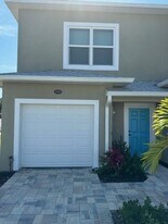 900 Paddleboard Ct in Melbourne, FL - Building Photo