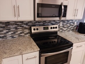 7510 Legend Rock in San Antonio, TX - Building Photo - Building Photo