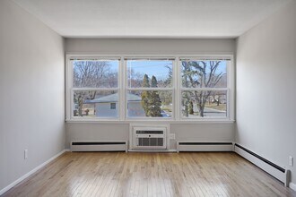 1357 Pennsylvania Ave S in Minneapolis, MN - Building Photo - Building Photo