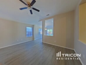 1005 Charlotte Dr in McKinney, TX - Foto de edificio - Building Photo