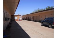 912 West Second Street Apartments in Winslow, AZ - Foto de edificio - Building Photo