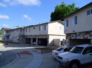 620-621 Hardin Dr in Inglewood, CA - Building Photo - Building Photo