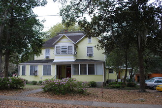 531 SE 2nd Pl in Gainesville, FL - Building Photo - Building Photo