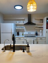 533 W Guadalupe Rd in Mesa, AZ - Building Photo