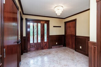 11071 Mountain Lake Dr in Anchorage, AK - Building Photo - Building Photo