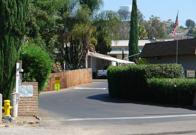 Heart O the Hills in El Cajon, CA - Foto de edificio - Building Photo