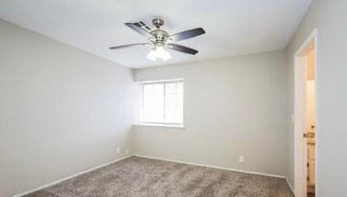 2388 Valley Dr in Las Vegas, NV - Building Photo - Building Photo