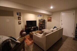 280 S 23rd St in Philadelphia, PA - Building Photo