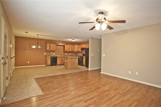 3012 S B St in Rogers, AR - Building Photo - Building Photo