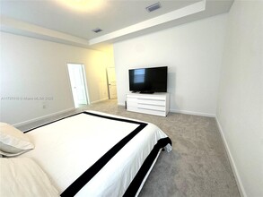 2481 SW 25th Ave in Miami, FL - Building Photo - Building Photo