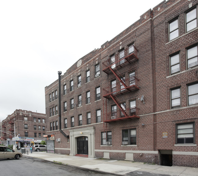 Harding Court in Brooklyn, NY - Building Photo - Building Photo