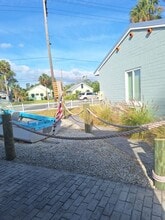 805 N Dixie Fwy in New Smyrna Beach, FL - Building Photo - Building Photo