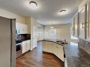 742 Keltoncrest Dr in Reynoldsburg, OH - Building Photo - Building Photo