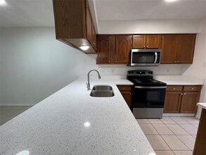 1404 Shufford St in Irving, TX - Building Photo - Building Photo