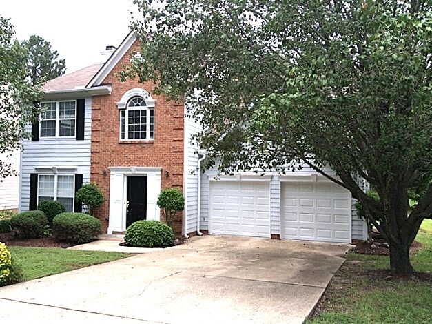 property at 118 Leacroft Way