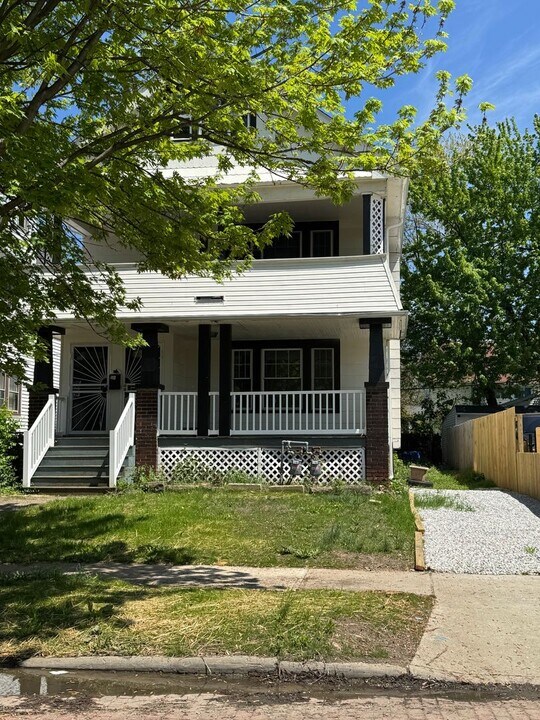 3049 W 116th St in Cleveland, OH - Building Photo
