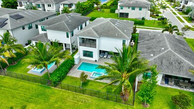 17222 Blue Bayou Dr in Boca Raton, FL - Building Photo - Building Photo