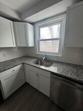 17399 12 Mile Rd in Roseville, MI - Building Photo - Building Photo